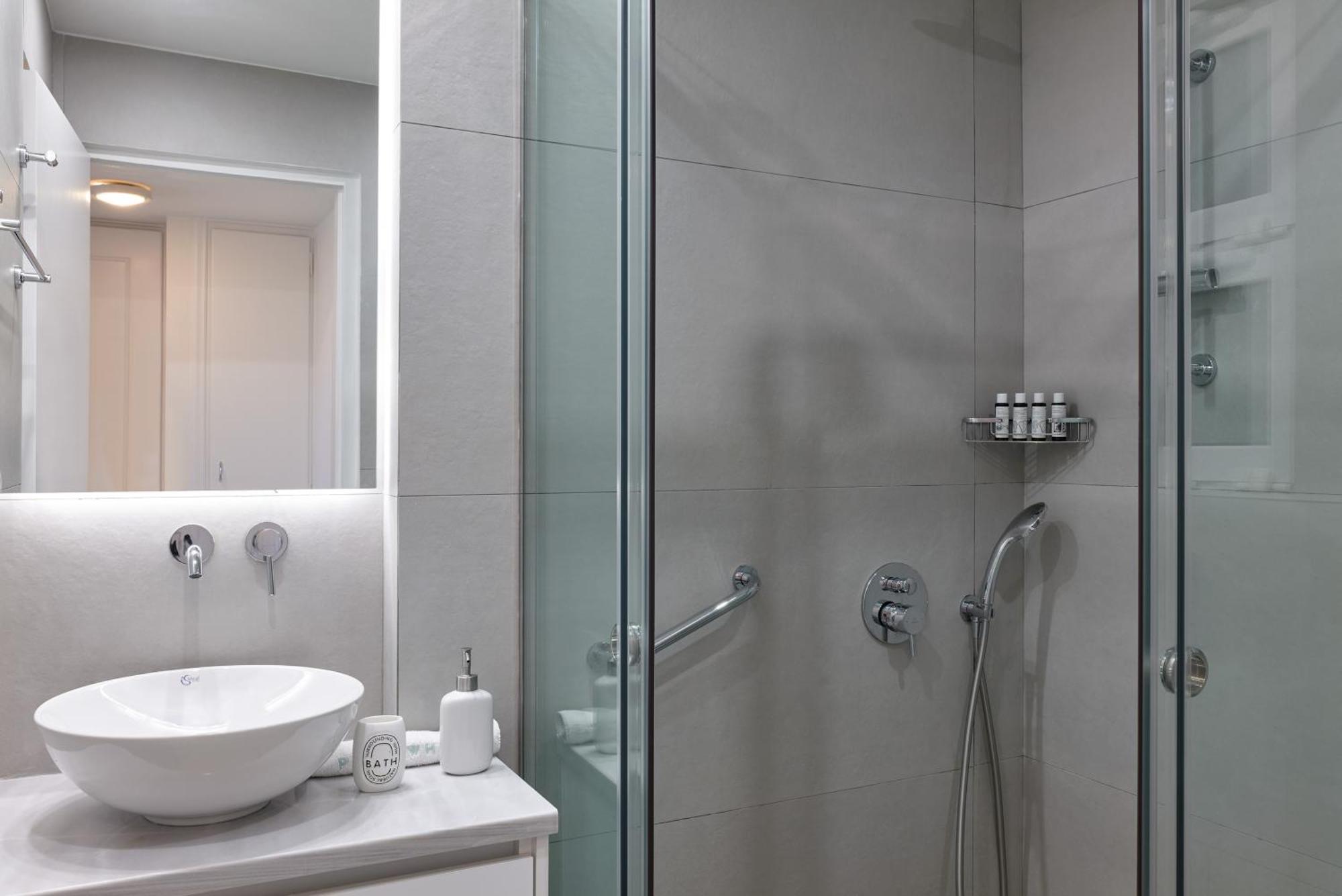 Chic One Bd Apartment With Hilton View 雅典 外观 照片